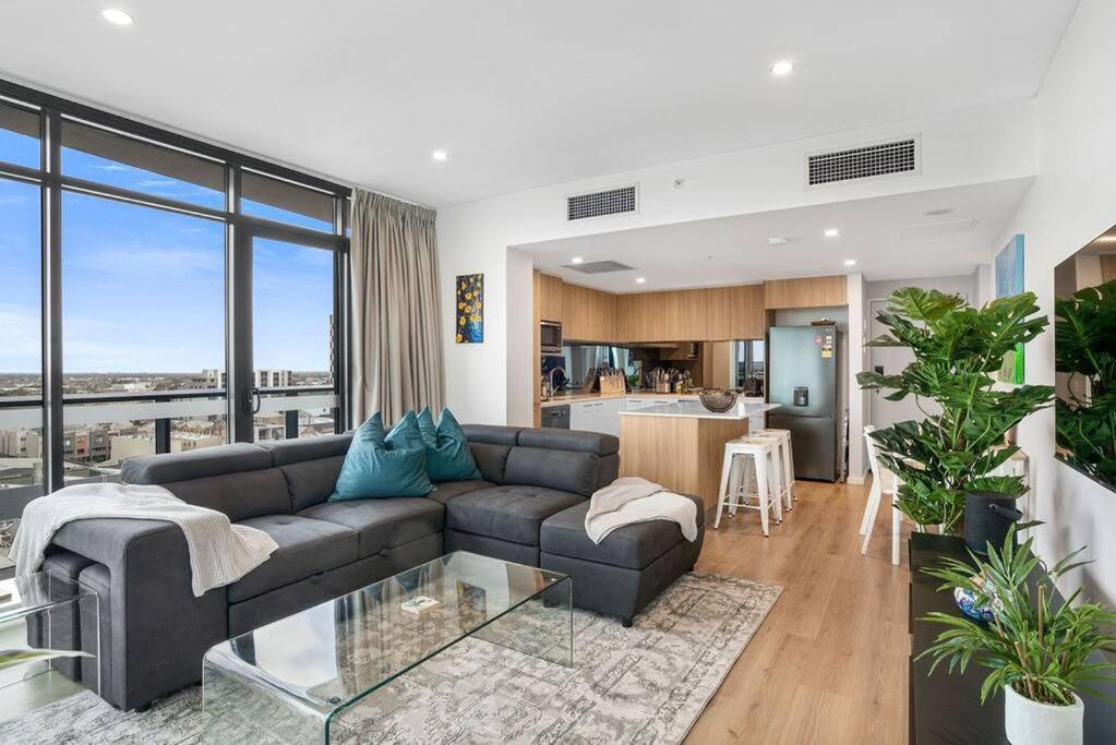 Two-Bedroom Apartment,1307979025:JPEG
