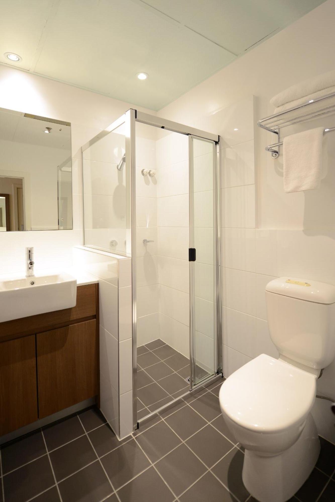 Standard Twin Room with 2 Queen Beds