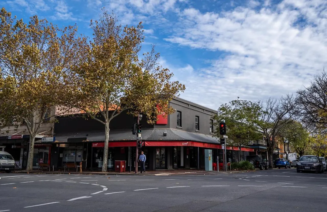 Archer St Heart Of North Adelaide Balcony 65Tv-1