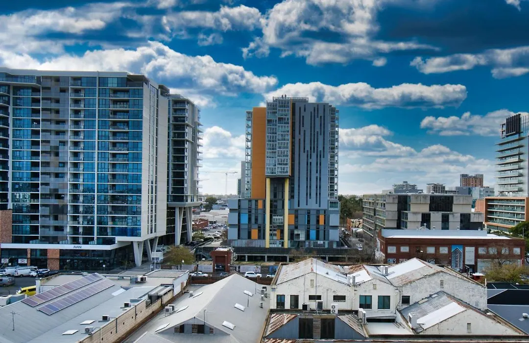 Modern 2 Bedroom Apartment - Adelaide Cbd-1