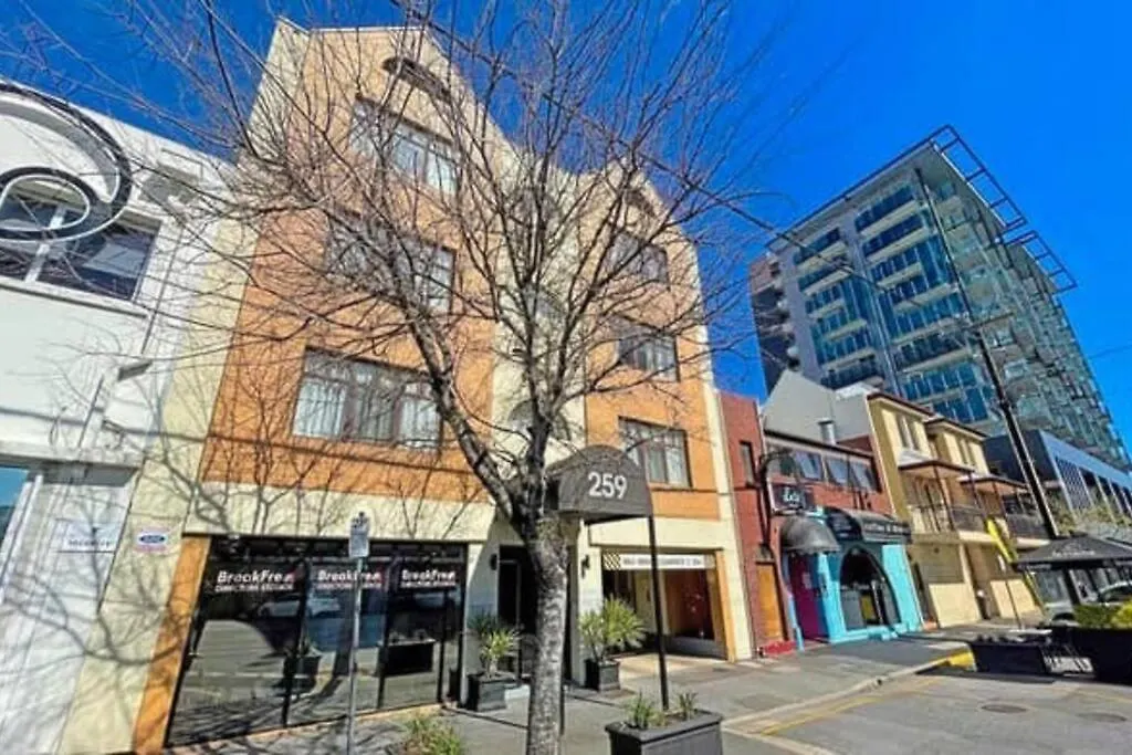 Studio 105 Gouger City Apartment With Parking-1