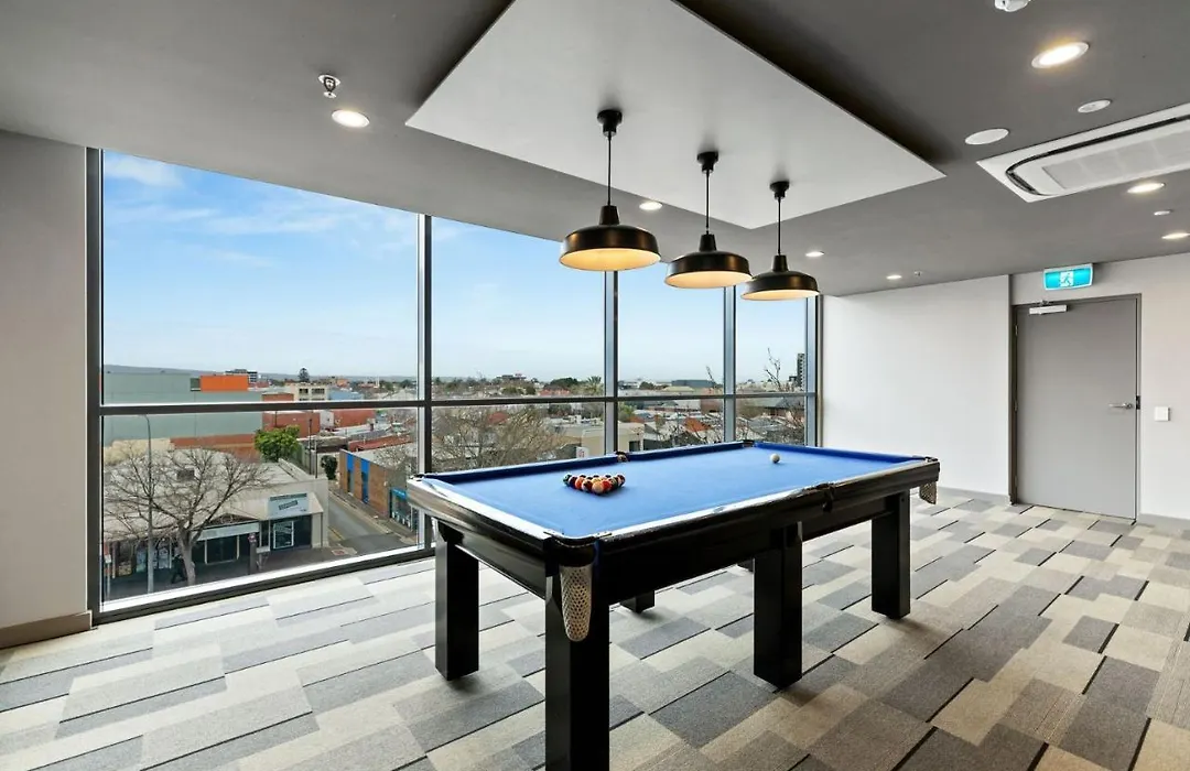Ren - Urban Charm Residence-1