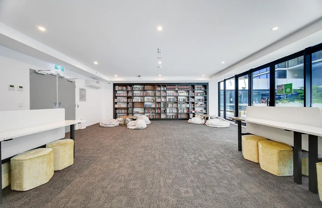 Contemporary 3Br Paradise On Franklin Street-1