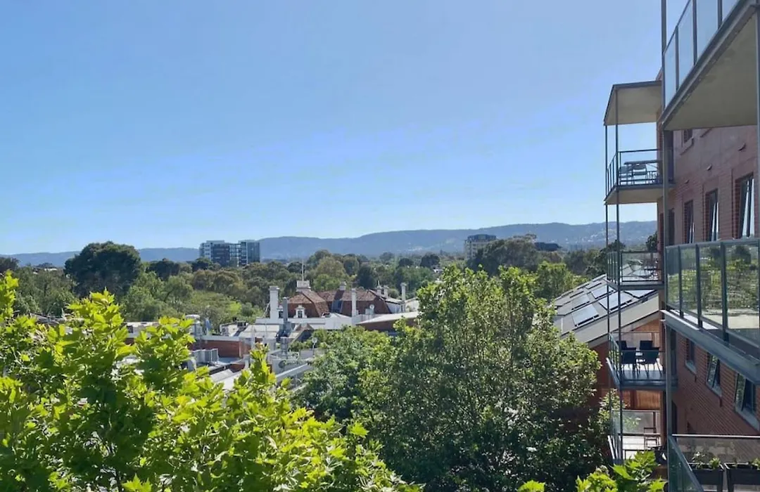 The East Ender 1Br Balcony City View-1
