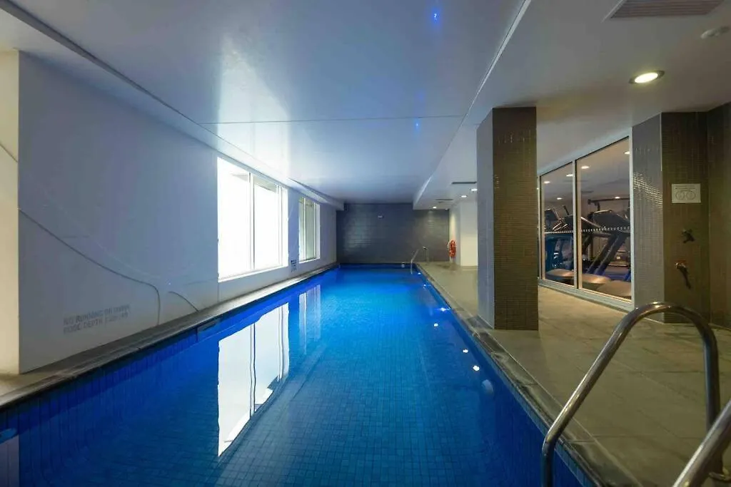 City Apartment, Pool & Carpark-1