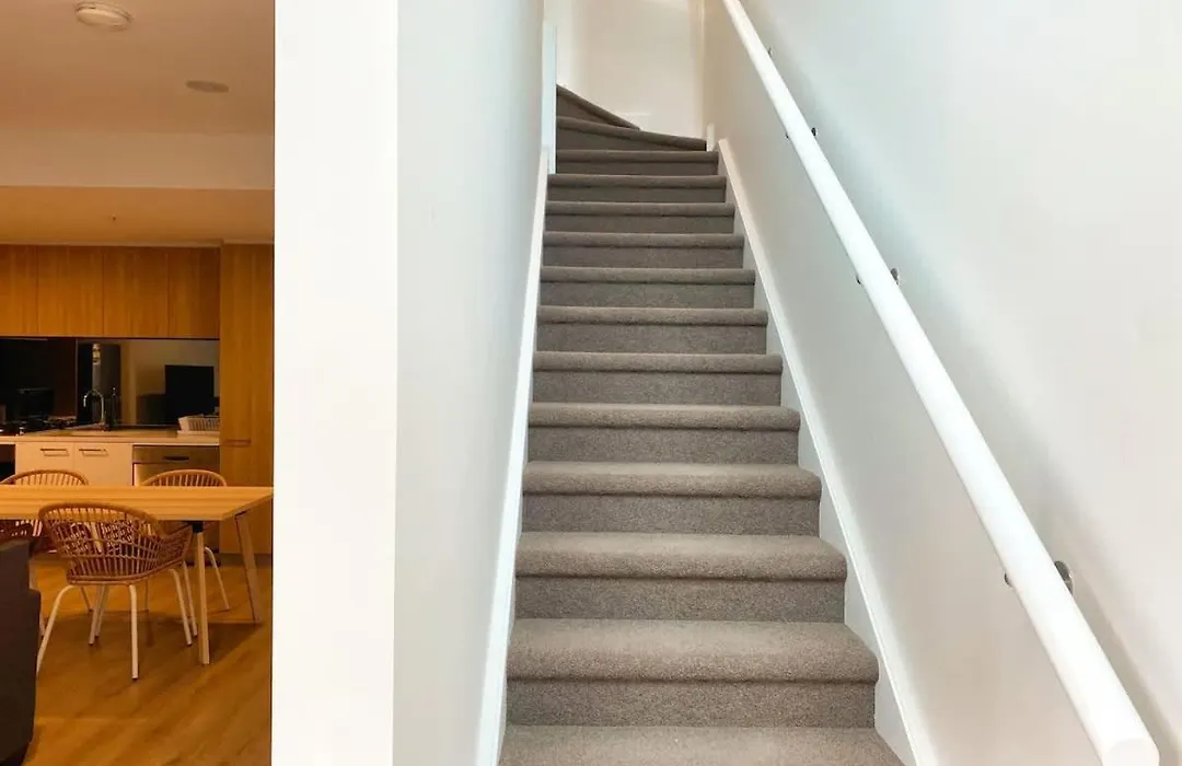 Stunning 2Br Apt @ Adelaide Cbd With Pool-Gym-Bbq-1