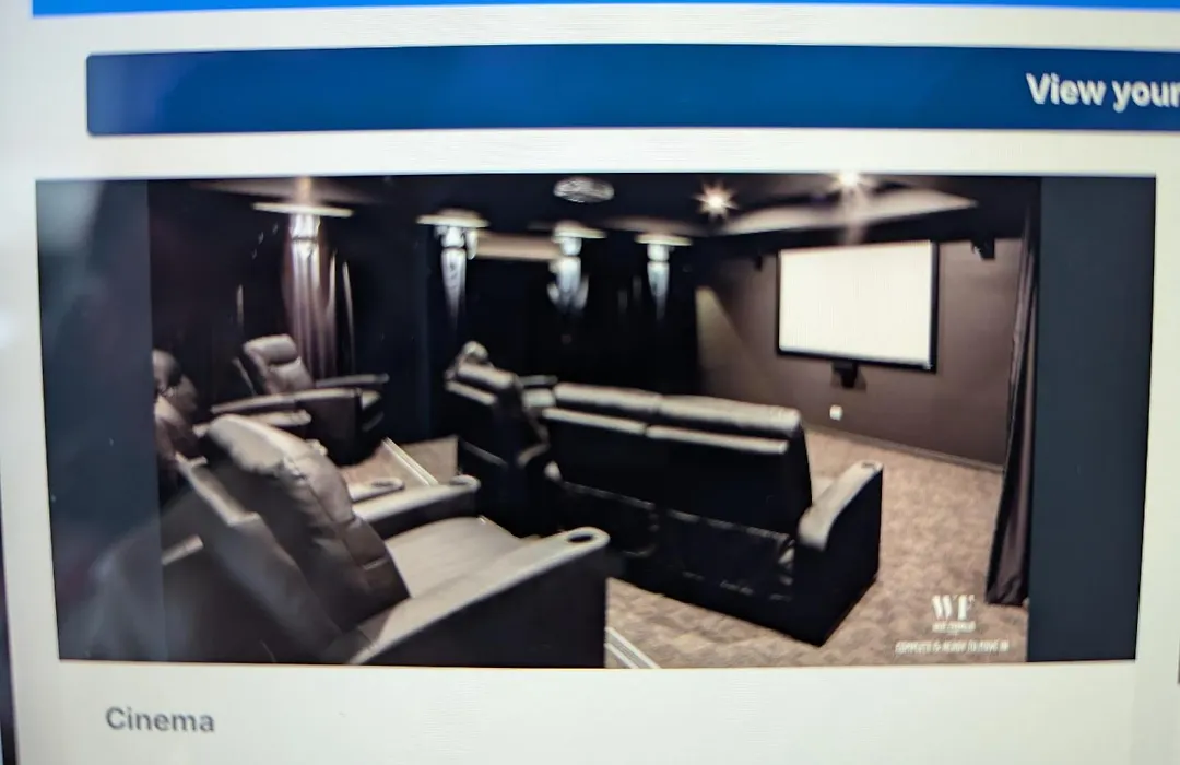 Enjoy A Little Luxury In Adelaide Cbd - Perfect!-1