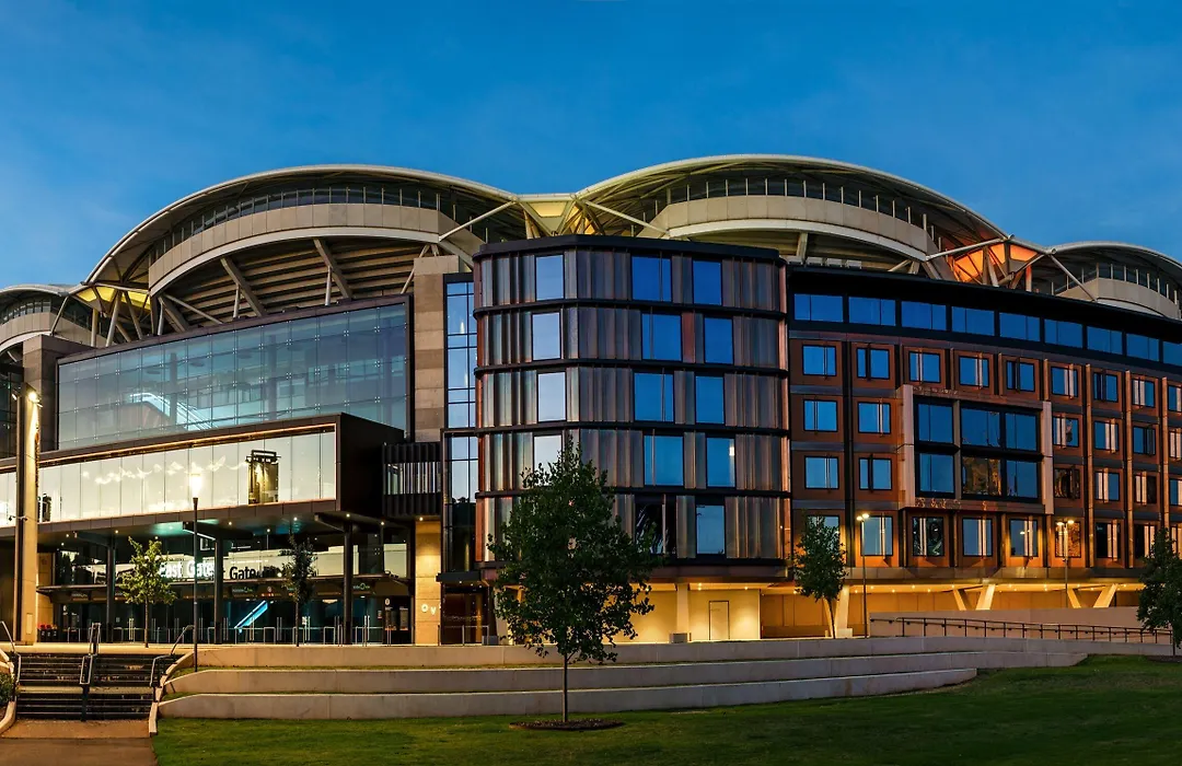 Oval Hotel At Adelaide Oval-1