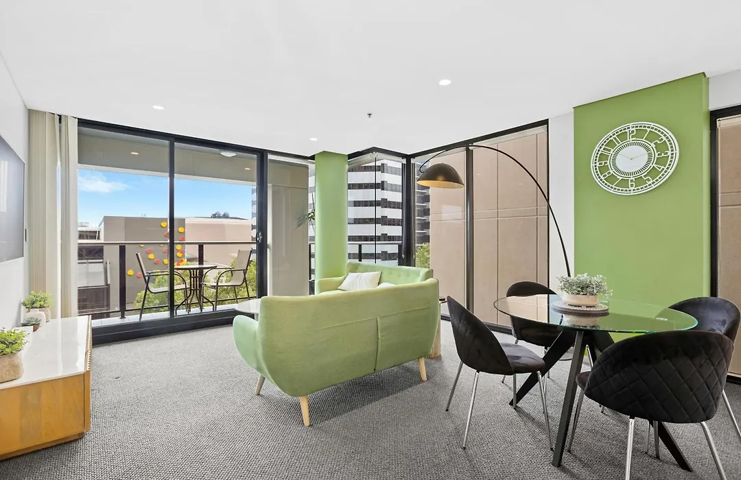 Bespoke City 2 Bed Apartment Oaks Horizons-1