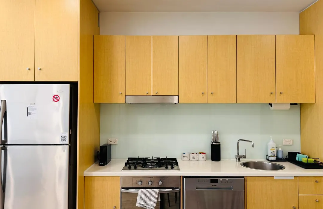 Project Bnb On York - 2Br Apartment With Free Parking, Wifi & Self Check-In-1