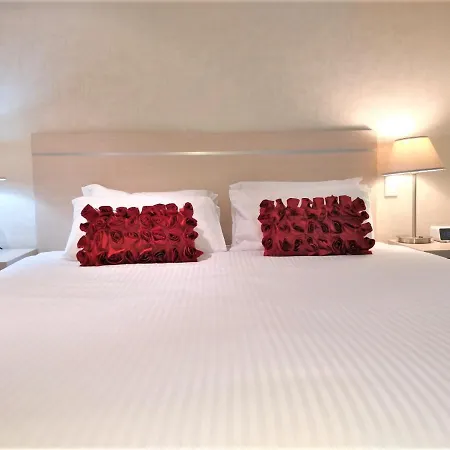 Hi 5 Star Luxury Adelaide City Apartment-3