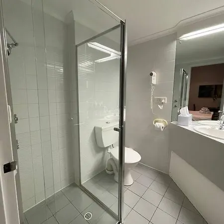 Studio410 /247 Gouger St Ex Hotel Rm At City-3