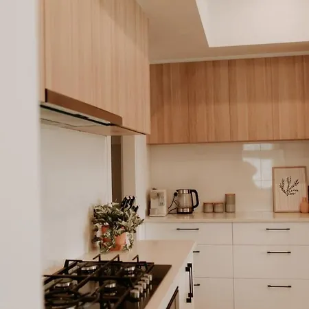 Sylo Luxury Apartments - A Light-Filled City Retreat-2