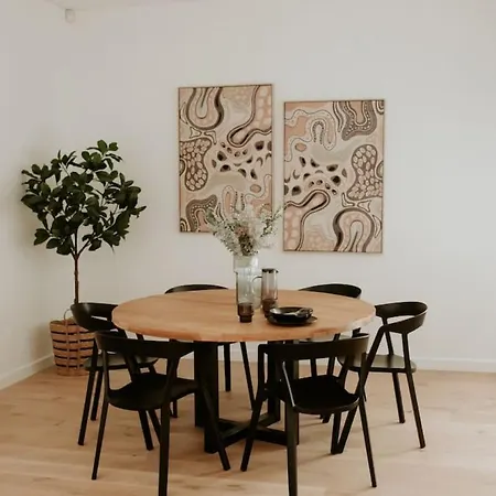 Sylo Luxury Apartments - A Light-Filled City Retreat-3