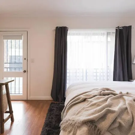 Studio Escape - Ground-Floor Cosy North Adelaide Stay-3