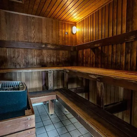 The North Star - Modern Cbd Escape With Pool & Sauna-3