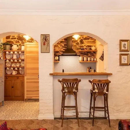The Burrow On Botanic - Timeless Elegance In The Cbd-2