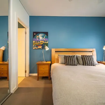 Get Comfy On Frew - Cbd Stay Near Parklands & Dining-3