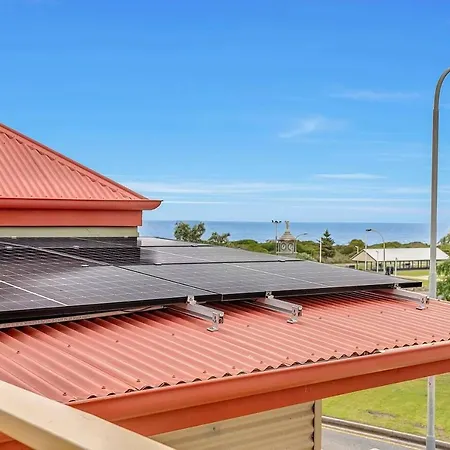 The Seaside Loft - A Breezy Beachside Lifestyle-2