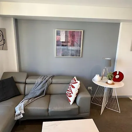 Amazing City Skyline Apartment Near Convention Centre - Pool Gym Sauna-2