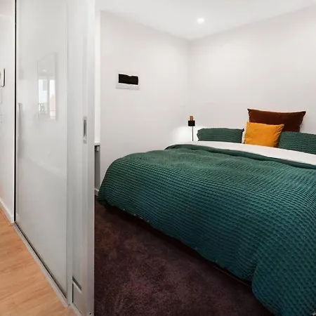 Cityscape On Morphett - Central Cbd Stay With Pool-3