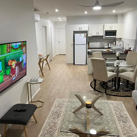 Adelaide Central Apartment - 3Br, 2Bath & Carpark-2