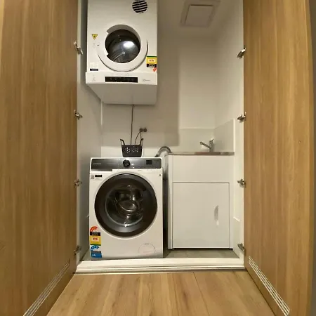 Luxury 3 Bedroom Apt With Pool-Gym-Sauna-Steam Room-2