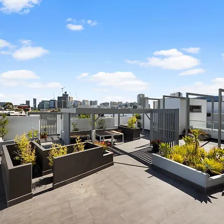 The Terrace - Central Stay Near Parks & Markets-3