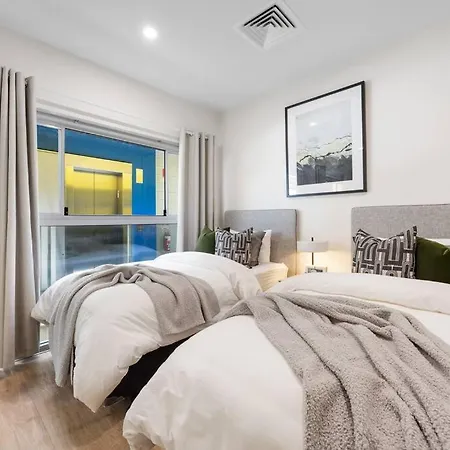 City Haven On York - Refined Skyline Living-3