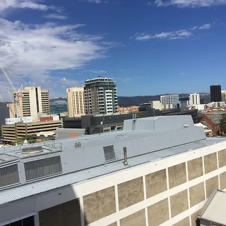 Tasha'S Apartments On Morphett-3