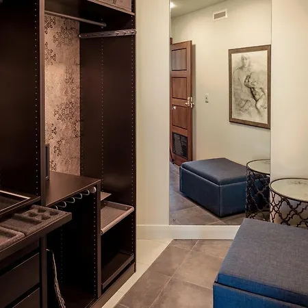 Suite 11 Victoria Square-2