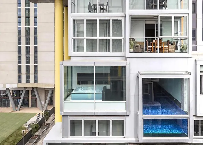 Hi 5 Star Luxury Adelaide City Apartment