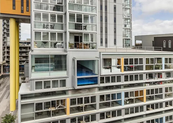 Hi 5 Star Luxury Adelaide City Apartment