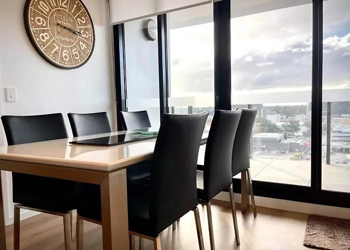 Enjoy A Little Luxury In Adelaide Cbd - Perfect! Apartment