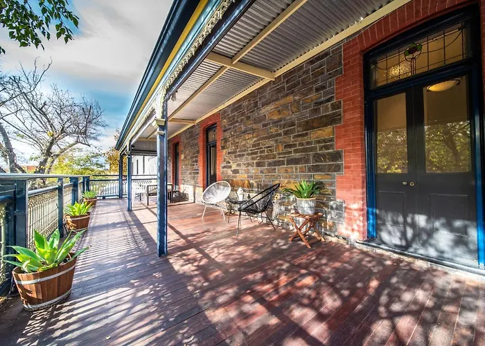 Archer St Heart Of North Adelaide Balcony 65Tv