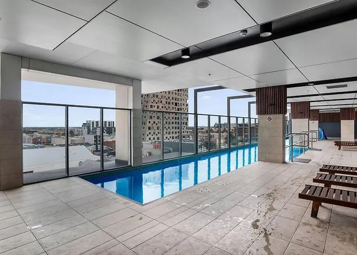 Stunning Views 2Br Luxury Pool Parking Gym Wifi Apartment Adelaide
