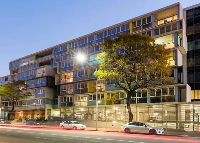 Beautiful One-Bed Apartment In Central Adelaide