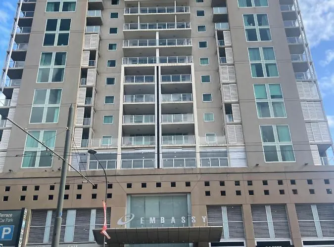 Embassy Apartments 914 Adelaide