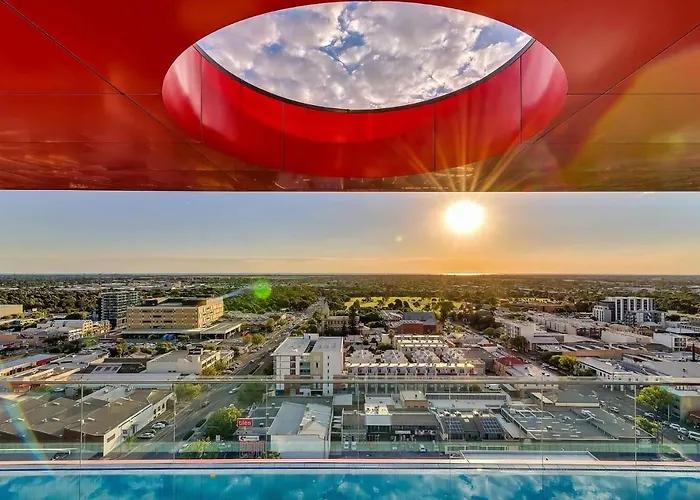 Isaac - The Cityscape View Apartment Adelaide