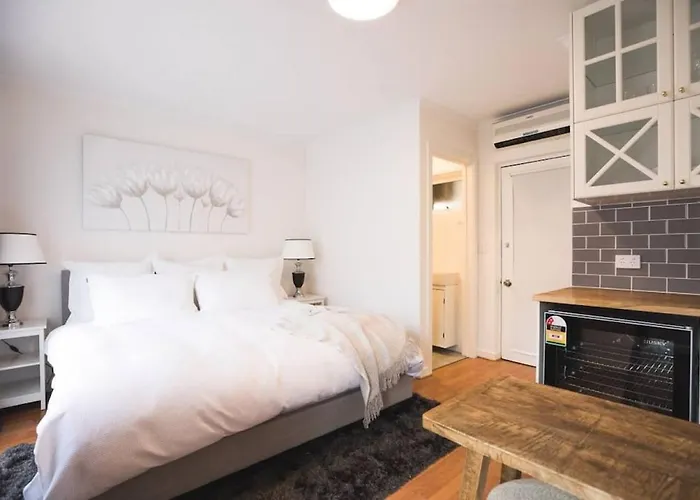 Studio Escape - Ground-Floor Cosy North Adelaide Stay