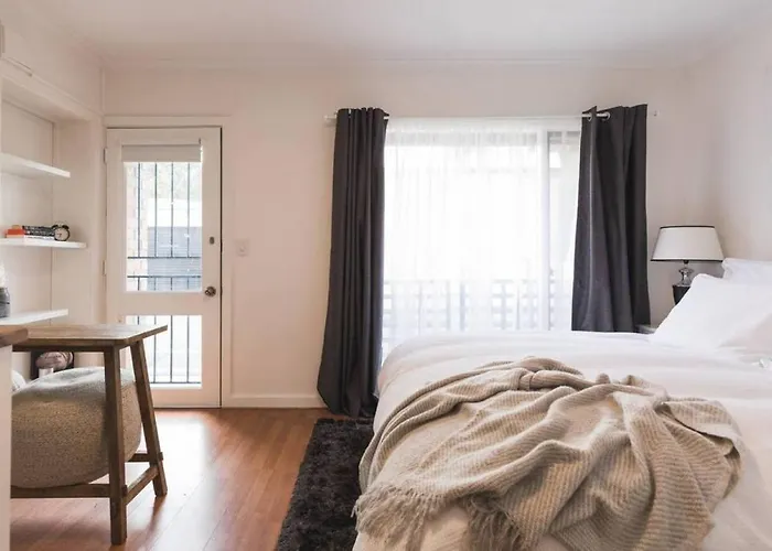 Studio Escape - Ground-Floor Cosy North Adelaide Stay