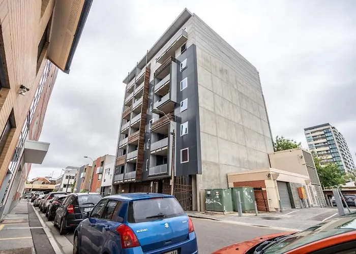 Huttside - Comfortable Cbd Stay Near Parklands Adelaide
