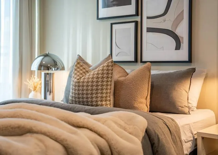 Illuminate North Terrace - Executive Cbd Apartment Adelaide