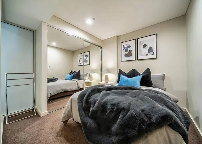 Illuminate North Terrace - Executive Cbd Apartment Adelaide