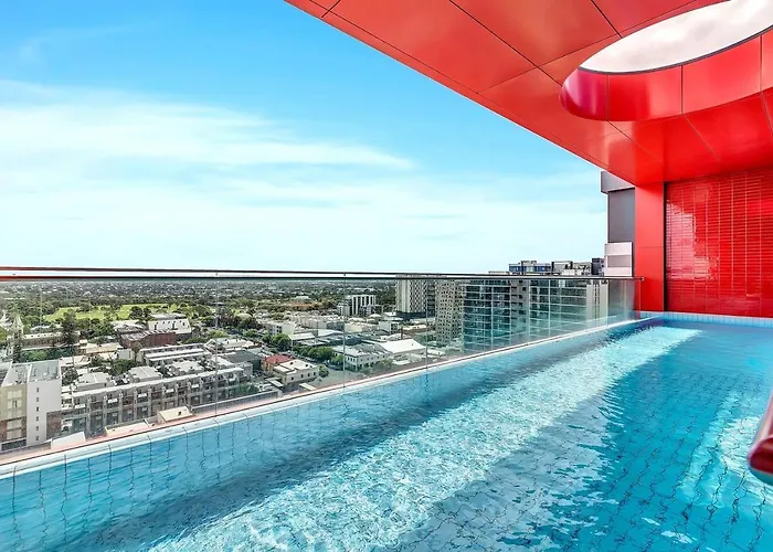 'Adelaide Azure' Scenic Cbd Living With Rooftop Pool