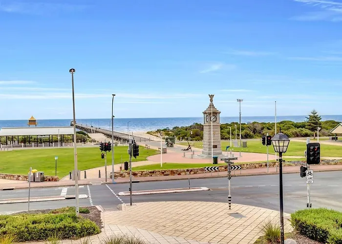 Time And Tide Hideaway - A Spacious Beachside Escape Adelaide