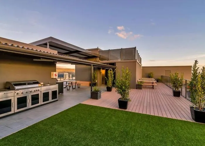 City Apartment Free Parking Cityview Pool Gym Adelaide