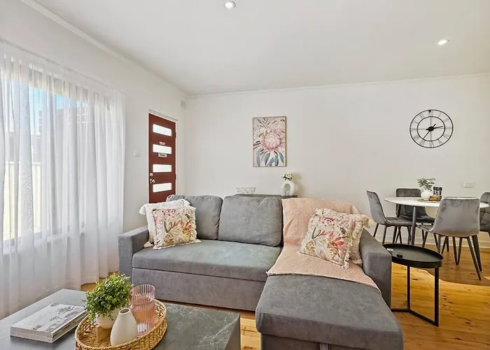 'The Grange' Coastal Charm Near Henley Beach Adelaide