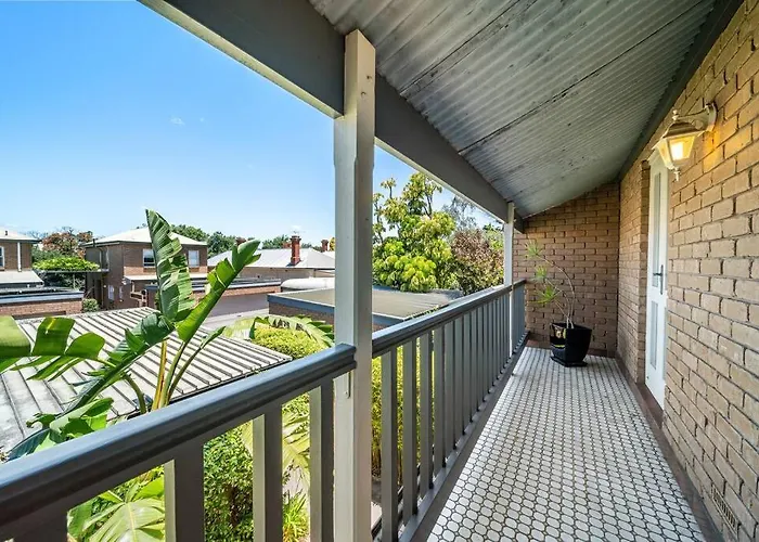Petal And Bloom - 3Br Family Cbd Apartment Adelaide