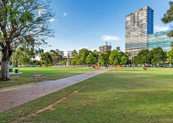Hi 5 Star Adelaide City Luxury Oasis